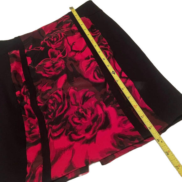Cache Black / Red Floral Flower Print Skirt Size 0 - - Picture 2 of 6